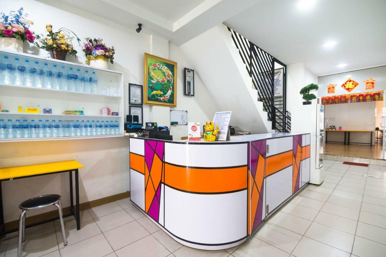 Sentosa Guest House Pontianak Eksteriør bilde