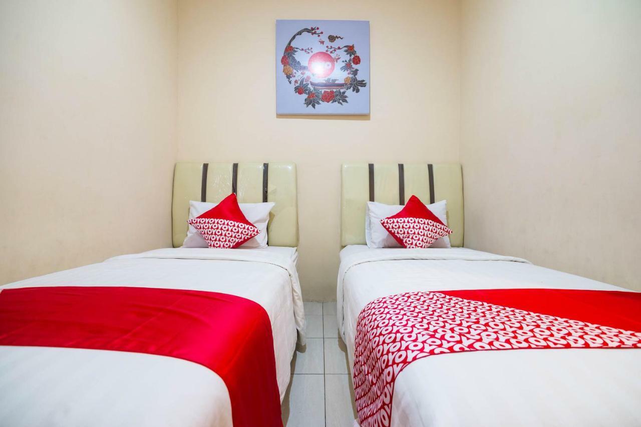 Sentosa Guest House Pontianak Eksteriør bilde